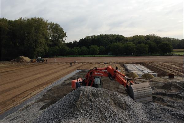 Aménagement terrain de football synthétique et 2 terrains de football en gazon naturel - Sportinfrabouw NV